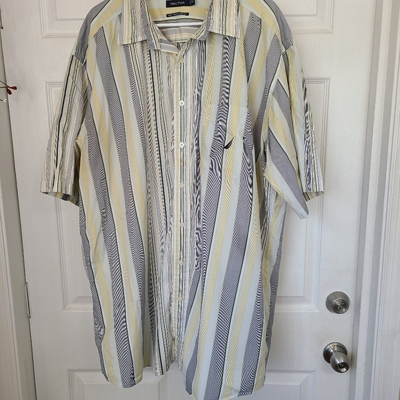 (682) Nautica Men's Classic Short Sleeve Button Down Shirt, 2XLT Color: Striped - Picture 2 of 14